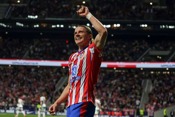 曼联冬窗酝酿中场换血 加拉格尔租借+买断方案浮出水面