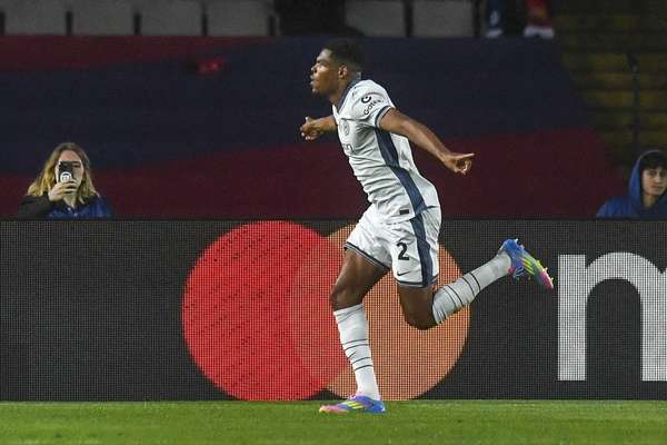 国米未雨绸缪考察意英双星 邓弗里斯英超梦或促防线重组